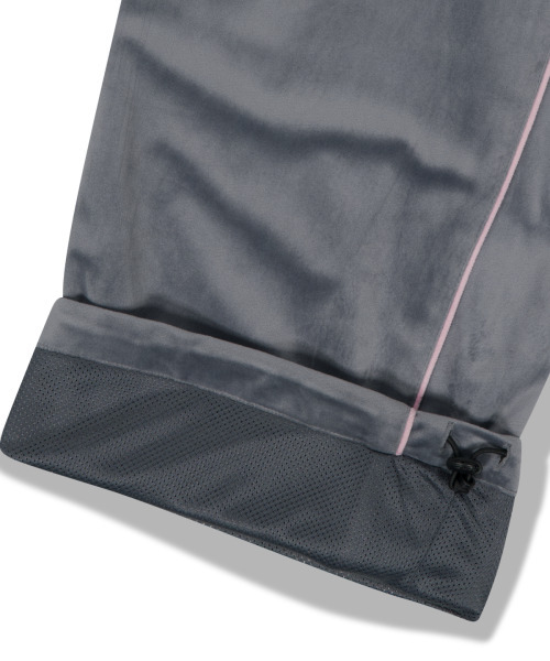 WKNDRS(ウィーキャンドース)の「VELVET TRACK PANTS (D.GREY)(スウェットパンツ・レディース・その他・MEDIUM/LARGE/X-LARGE)」の7枚目の写真