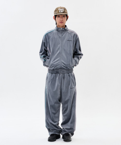 WKNDRS(ウィーキャンドース)の「VELVET TRACK PANTS (D.GREY)(スウェットパンツ・レディース・その他・MEDIUM/LARGE/X-LARGE)」の8枚目の写真