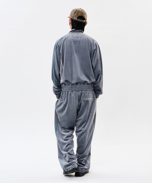 WKNDRS(ウィーキャンドース)の「VELVET TRACK PANTS (D.GREY)(スウェットパンツ・レディース・その他・MEDIUM/LARGE/X-LARGE)」の9枚目の写真