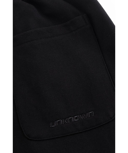 UNKNOWN LONDON(アンノウン・ロンドン)の「スエットパンツ|Black x Purple Cross Rhinestone Jogger|Unknown London(スウェットパンツ・メンズ・ブラック・SMALL/MEDIUM/LARGE/X-LARGE)」の4枚目の写真