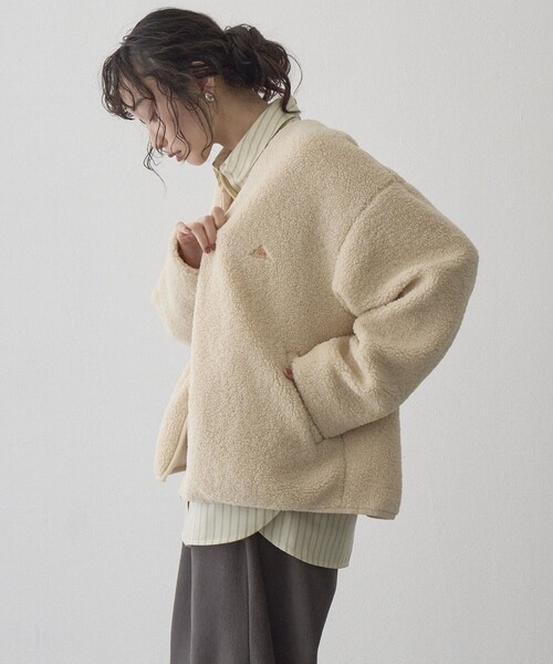 KELTY(ケルティ)の「【KELTY(ケルティ)別注】ノーカラーWジップボアブルゾン(ブルゾン・レディース・ナチュラル/ダークグレー/ベージュ・L/M)」の8枚目の写真