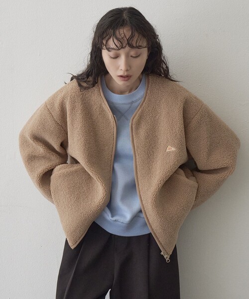KELTY(ケルティ)の「【KELTY(ケルティ)別注】ノーカラーWジップボアブルゾン(ブルゾン・レディース・ナチュラル/ダークグレー/ベージュ・L/M)」の15枚目の写真