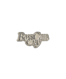 AJOBYAJO（アジョバイアジョ）の「BOYS CAN CRY ダイストラックピンバッジ [SILVER]（ブローチ/コサージュ）」