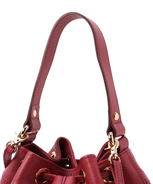 BLUE LABEL CRESTBRIDGE（ブルーレーベルクレストブリッジ）の