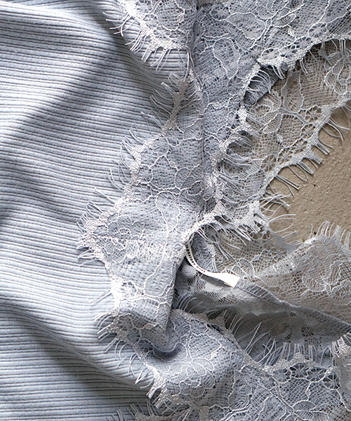 laboratory work（ラボラトリーワーク）の「バックレーステレコキャミ（キャミソール・レディース・ブラック/グレイッシュブルー/オフホワイト・MEDIUM）」の7枚目の写真