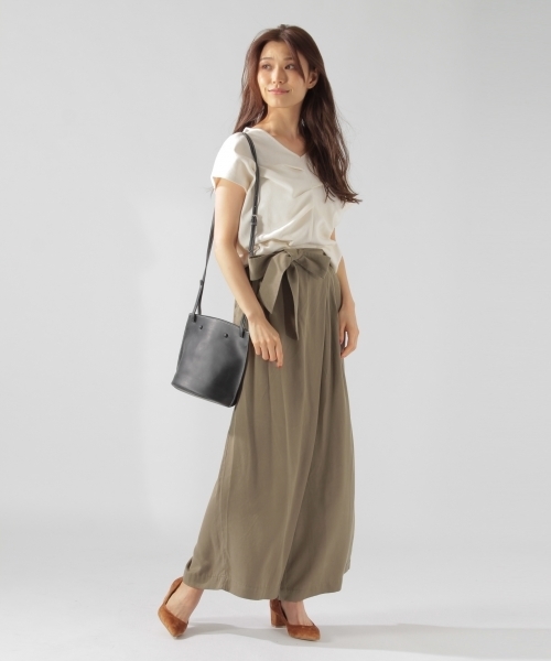 BAYFLOW(ベイフロー)の「ウエストリボンワイドパンツ 18AW(その他パンツ・レディース・チャコール/ベージュ/カーキ/ダークブルー・SMALL/MEDIUM)」の6枚目の写真