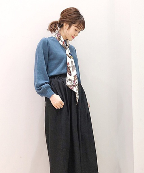 earth music&ecology（アースミュージックアンドエコロジー）の「・スカーフ付きニットプルオーバー＊（ニット/セーター・レディース・ライトブルー/ブラック/ベージュ/レッド/アイボリー/杢グレー・S/M）」の5枚目の写真