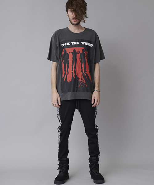 【新品】Man  World Tシャツ 肖像ver. NO ID.（ノーアイディ）の「mt5467-ｳﾞｨﾝﾃｰｼﾞ加工FuckTheWorld
