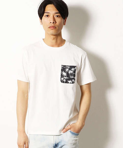 Purple&Yellow(パープルアンドイエロー)の「アロハ柄 ポケット Tシャツ(Tシャツ/カットソー・メンズ・ブラック/ネイビー・SMALL/MEDIUM/LARGE/X-LARGE/X-SMALL)」の1枚目の写真