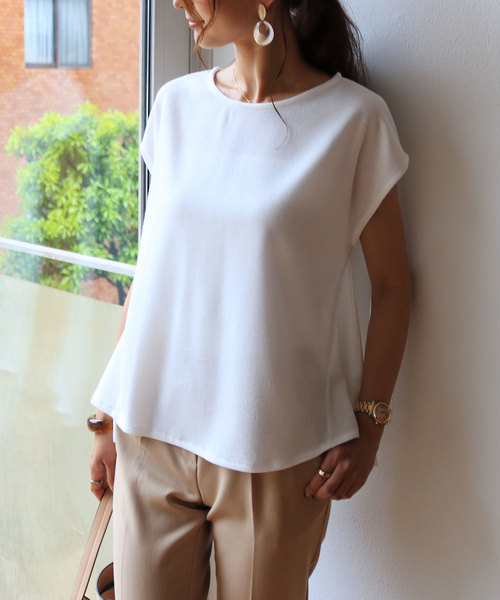 andme（アンドミー）の「ニットソーフレンチスリーブフレアトップス（Tシャツ/カットソー・レディース・オフホワイト/カーキ/ライトベージュ/ブラック/ベージュ/ネイビー/ブラウン・M）」の2枚目の写真