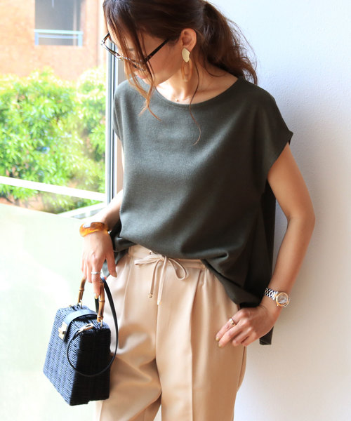 andme（アンドミー）の「ニットソーフレンチスリーブフレアトップス（Tシャツ/カットソー・レディース・オフホワイト/カーキ/ライトベージュ/ブラック/ベージュ/ネイビー/ブラウン・M）」の6枚目の写真