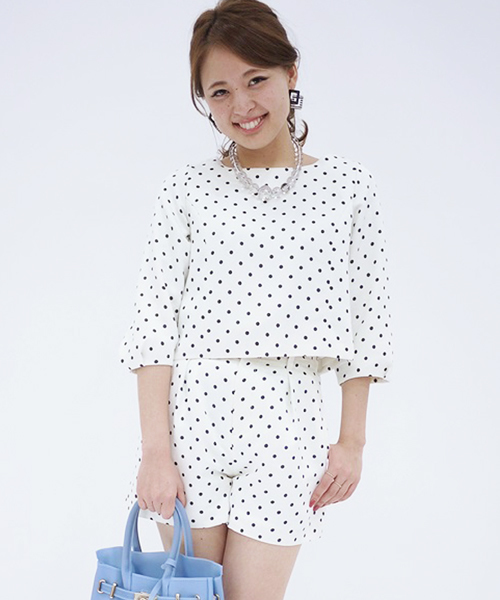 Chico(チコ)の「グログランドット5分袖(シャツ/ブラウス・レディース・ホワイト/サックスブルー/ネイビー・FREE)」の2枚目の写真