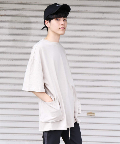 revertical(リバーティカル)の「ダブルポケット ビッグシルエットTシャツ(Tシャツ/カットソー・メンズ・ホワイト/ブラック/ベージュ/ブラウン・M/L)」の1枚目の写真
