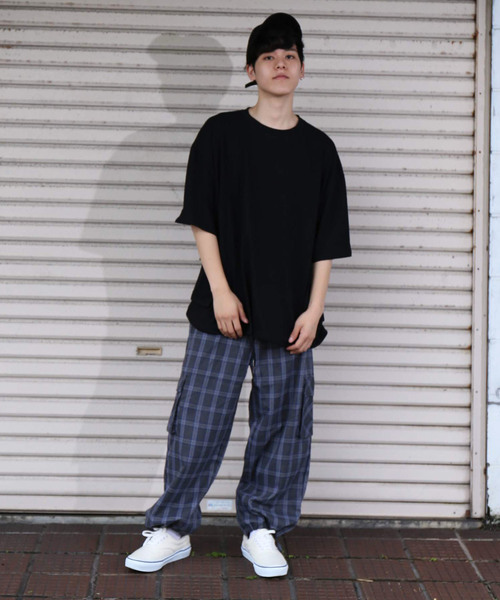 revertical(リバーティカル)の「ダブルポケット ビッグシルエットTシャツ(Tシャツ/カットソー・メンズ・ホワイト/ブラック/ベージュ/ブラウン・M/L)」の9枚目の写真