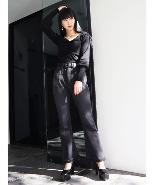 EMODA(エモダ)の「フロントギャザー2WAYニット(ニット/セーター・レディース・ブラック/ブラウン/ブルー/マスタード・FREE)」の22枚目の写真