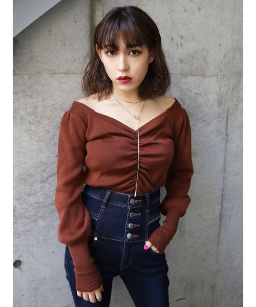 EMODA(エモダ)の「フロントギャザー2WAYニット(ニット/セーター・レディース・ブラック/ブラウン/ブルー/マスタード・FREE)」の8枚目の写真