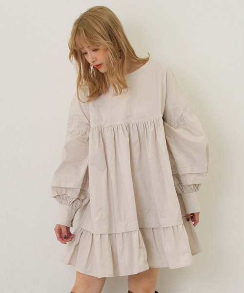 one after another NICE CLAUP(ワンアフターアナザーナイスクラップ)の「袖タック入りAラインチュニック(ワンピース・レディース・アイボリー/オフホワイト/ベージュ・FREE)」の3枚目の写真