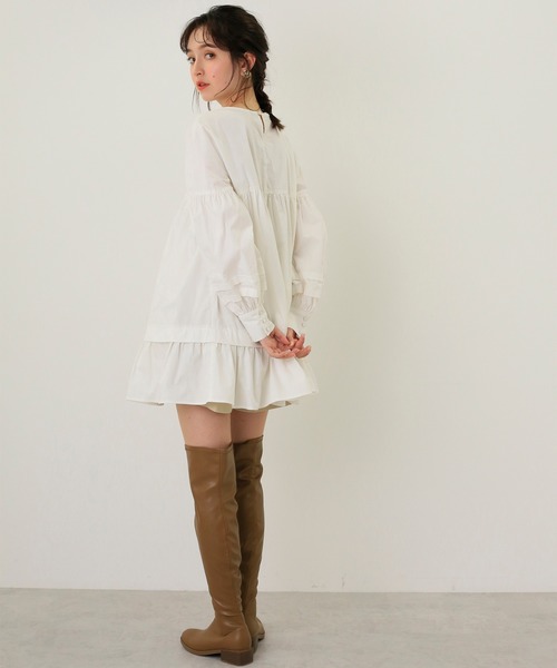 one after another NICE CLAUP(ワンアフターアナザーナイスクラップ)の「袖タック入りAラインチュニック(ワンピース・レディース・アイボリー/オフホワイト/ベージュ・FREE)」の11枚目の写真