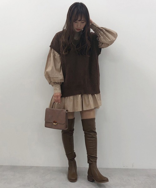 one after another NICE CLAUP(ワンアフターアナザーナイスクラップ)の「袖タック入りAラインチュニック(ワンピース・レディース・アイボリー/オフホワイト/ベージュ・FREE)」の7枚目の写真