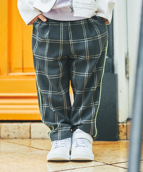 BRANSHES（ブランシェス）の「先染チェックパイピングパンツ（その他パンツ・キッズ・ベージュ/グレー・90cm/120cm/130cm/100cm/150cm/110cm/140cm）」の12枚目の写真