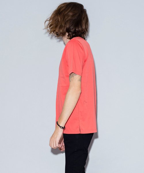 NO ID.（ノーアイディ）の「ロイヤルクールV/N-T（Tシャツ/カットソー・メンズ・ホワイト/ブラック/オレンジ/グリーン・1/2）」の16枚目の写真