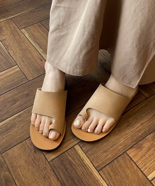 shopnikoniko（ショップニコニコ）の「ぺたんこ親指トングサンダル（サンダル・レディース・キャメル/アイボリー/ブラック・LL/S/M/L）」の11枚目の写真