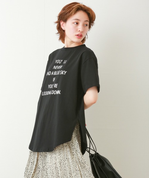 n'ee-ne（ネーネ）の「USAコットン　ロゴプリントTシャツ（Tシャツ/カットソー・レディース・カーキ/オフホワイト/ベージュ/ブラック・M/L）」の3枚目の写真