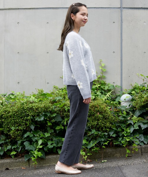 flower(フラワー)の「スイートペタルカーディガン(カーディガン/ボレロ・レディース・ベージュ/グレー・FREE)」の4枚目の写真