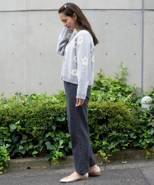 flower(フラワー)の「スイートペタルカーディガン(カーディガン/ボレロ・レディース・ベージュ/グレー・FREE)」の6枚目の写真