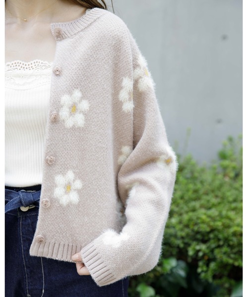 flower(フラワー)の「スイートペタルカーディガン(カーディガン/ボレロ・レディース・ベージュ/グレー・FREE)」の11枚目の写真
