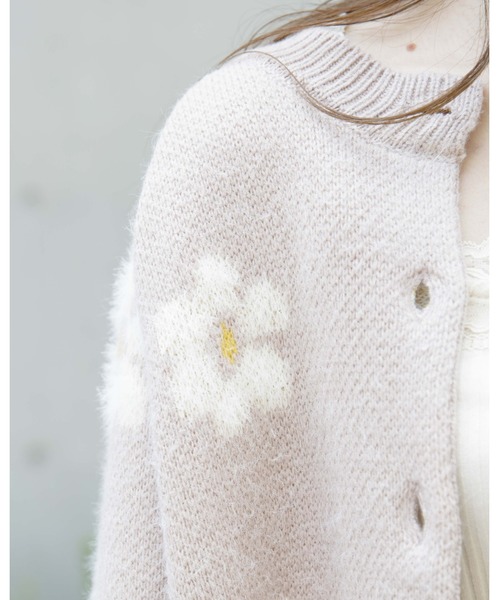 flower(フラワー)の「スイートペタルカーディガン(カーディガン/ボレロ・レディース・ベージュ/グレー・FREE)」の17枚目の写真