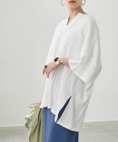 Chaco closet(チャコ クローゼット)の「オーバーサイズ スキッパーネック5分袖 ランダムリブトップス(Tシャツ/カットソー・レディース・チャコールグレー/ベージュ/ブラウン/オフホワイト/オレンジ/グリーン系その他・FREE)」の2枚目の写真