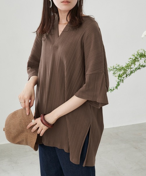 Chaco closet(チャコ クローゼット)の「オーバーサイズ スキッパーネック5分袖 ランダムリブトップス(Tシャツ/カットソー・レディース・チャコールグレー/ベージュ/ブラウン/オフホワイト/オレンジ/グリーン系その他・FREE)」の9枚目の写真