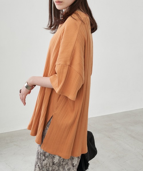 Chaco closet(チャコ クローゼット)の「オーバーサイズ スキッパーネック5分袖 ランダムリブトップス(Tシャツ/カットソー・レディース・チャコールグレー/ベージュ/ブラウン/オフホワイト/オレンジ/グリーン系その他・FREE)」の21枚目の写真