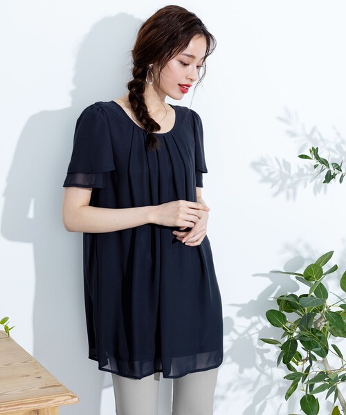 Tiaclasse(ティアクラッセ)の「【洗える】大人世代の上品シフォンチュニック(シャツ/ブラウス・レディース・ターコイズブルー/ブラック系その他/ブラック/ブルー/ブルー系その他/ピンク/ホワイト×ブラック/ネイビー/モカ/ネイビー×ホワイト/オフホワイト・L/M)」の14枚目の写真