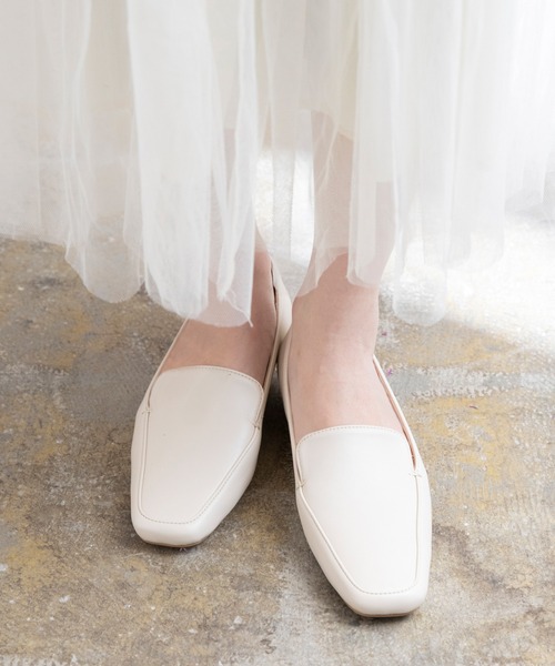 menue（メヌエ）の「スクエアトゥ フラットローファー（ローファー・レディース・グレイッシュベージュ/ブラック/ライトグリーン/アイボリー/ブラック系その他/パイソン/ブラック系その他2/ブラウン/ブラウン系その他/グレー系その他/ブラック系その他3・3L/L/S/LL/M/XS）」の12枚目の写真