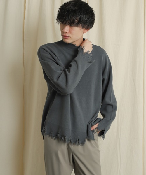 SENSE OF PLACE by URBAN RESEARCH（センスオブプレイスバイアーバンリサーチ）の「【WEB/一部店舗限定】ダメージハイネックルーズトップ（ニット/セーター・メンズ・グレー/アイボリー/グリーン系その他/ブルー系その他・MEDIUM/LARGE/X-LARGE）」の8枚目の写真
