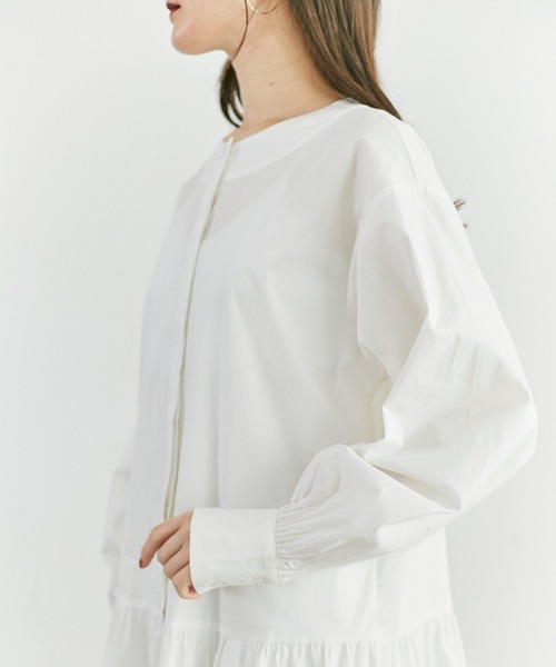 ReNorm（リノーム）の「ローウエストギャザーシャツワンピース（シャツワンピース・レディース・ネイビー/オフホワイト・フリー）」の4枚目の写真