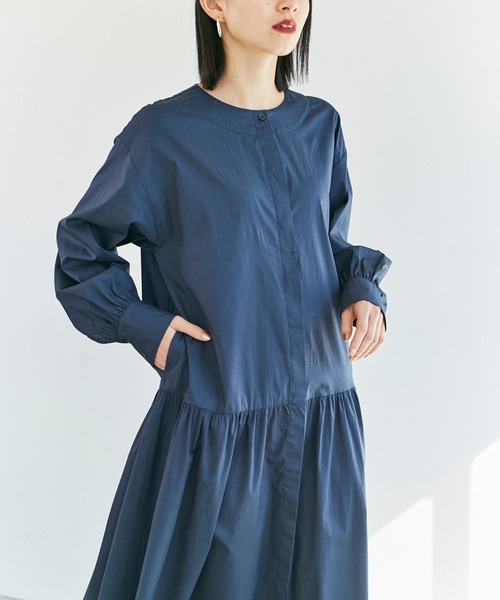 ReNorm（リノーム）の「ローウエストギャザーシャツワンピース（シャツワンピース・レディース・ネイビー/オフホワイト・フリー）」の10枚目の写真