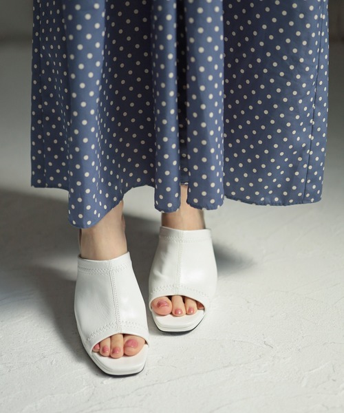 SESTO（セスト）の「プラットフォーム変形ヒールストレッチミュールサンダル（サンダル・レディース・ブラック/グレイッシュベージュ/ホワイト/ドット・S/LL/M/L）」の15枚目の写真