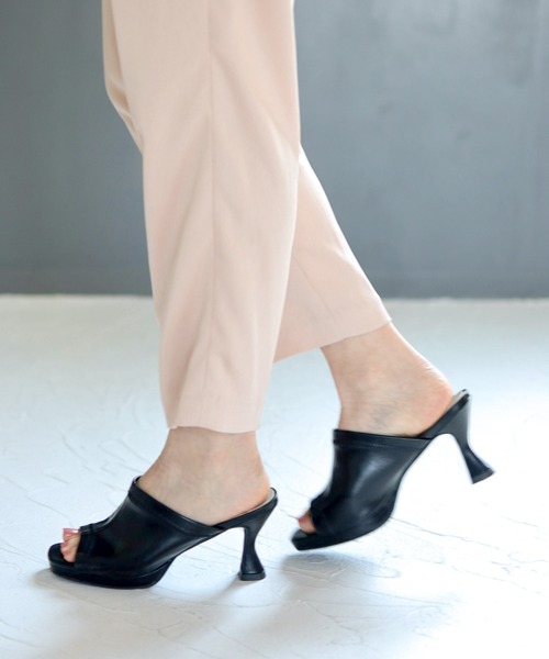 SESTO（セスト）の「プラットフォーム変形ヒールストレッチミュールサンダル（サンダル・レディース・ブラック/グレイッシュベージュ/ホワイト/ドット・S/LL/M/L）」の12枚目の写真