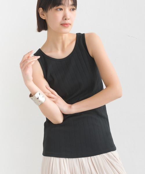 OMNES Another Edition（オムネス アナザーエディション）の「汗染み防止リブ裾ラウンドタンク（タンクトップ・レディース・ホワイト/ラベンダー/ブラック/ベージュ/イエロー/ホワイト×ブラック・FREE）」の4枚目の写真