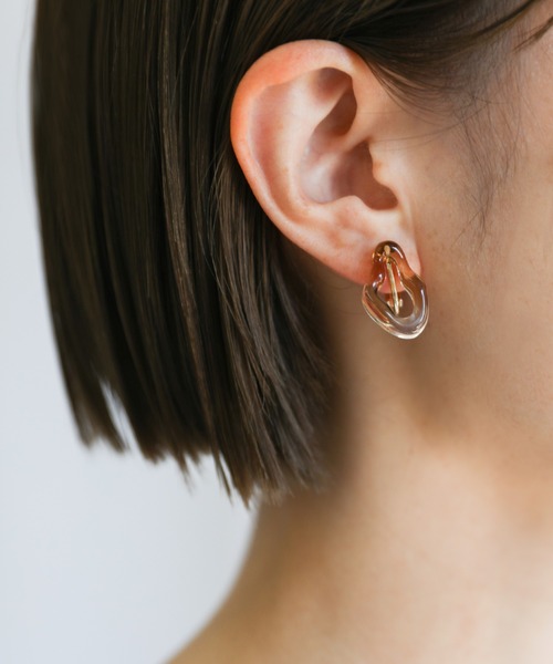 select MOCA（セレクトモカ）の「2021 SS ウェーブフープクリアイヤリング（イヤリング・レディース・ピンク/ライトブラウン・FREE）」の5枚目の写真