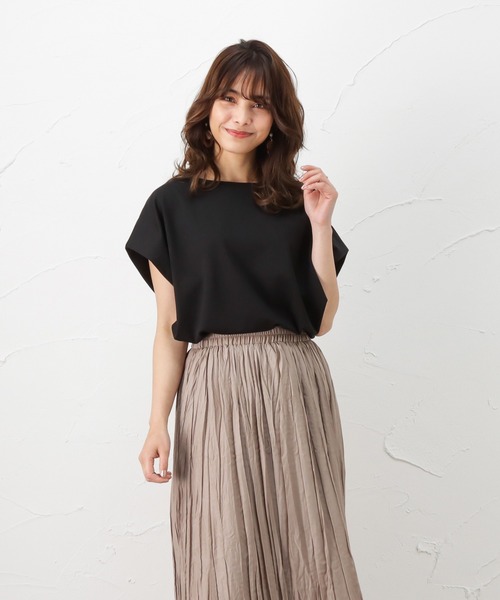 NAVY(ネイビー)の「半袖Tシャツ(シャツ/ブラウス・レディース・ブラック/ピンク/イエロー/ブルー/アイボリー・フリー)」の3枚目の写真