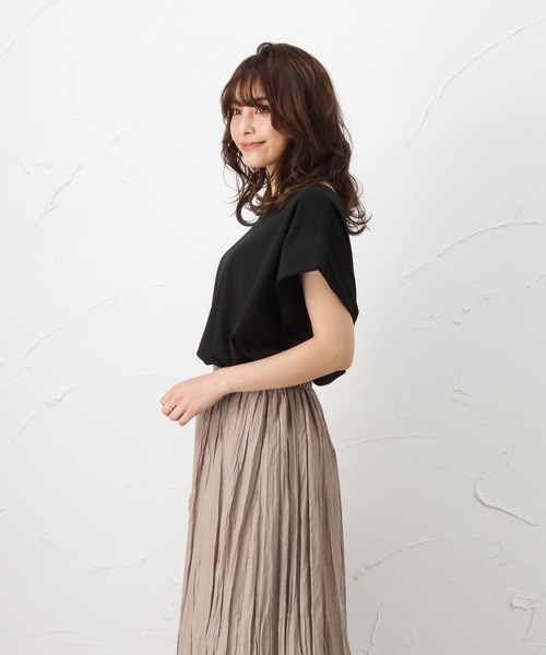 NAVY(ネイビー)の「半袖Tシャツ(シャツ/ブラウス・レディース・ブラック/ピンク/イエロー/ブルー/アイボリー・フリー)」の7枚目の写真