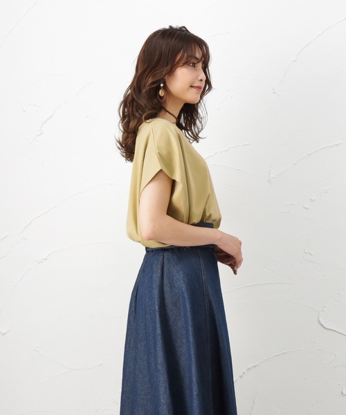 NAVY(ネイビー)の「半袖Tシャツ(シャツ/ブラウス・レディース・ブラック/ピンク/イエロー/ブルー/アイボリー・フリー)」の21枚目の写真