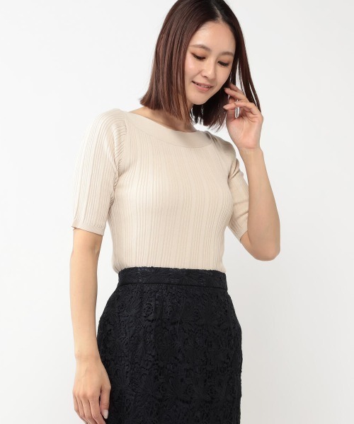 MEW'S REFINED CLOTHES（ミューズリファインドクローズ）の「接触冷感ランダムリブボートネックニット（ニット/セーター・レディース・ブラック/ベージュ/ブルー/ピンクベージュ/ホワイト/オレンジ系その他・MEDIUM）」の4枚目の写真