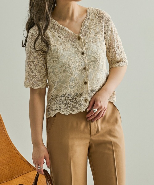 Ambre Neige（アンブルネージュ）の「シースルー刺繍ブラウス／【WEB/EC限定商品】（シャツ/ブラウス・レディース・ホワイト/ベージュ・FREE）」の2枚目の写真