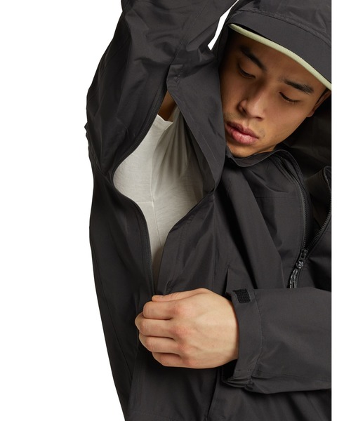 BURTON(バートン)の「GORE-TEX ゴアテックス 防水 パッカブル マウンテンパーカー(マウンテンパーカー・メンズ・ブラック/ミント・S/M/L/XL/XXL/XS)」の5枚目の写真