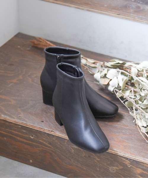 sango（sango）の「スクエアトゥチャンキーローヒールショートブーツ（ブーツ・レディース・ブラック/ダークブラウン/アイボリー/グレイッシュベージュ・LL/3L/SS/S/M/L）」の16枚目の写真